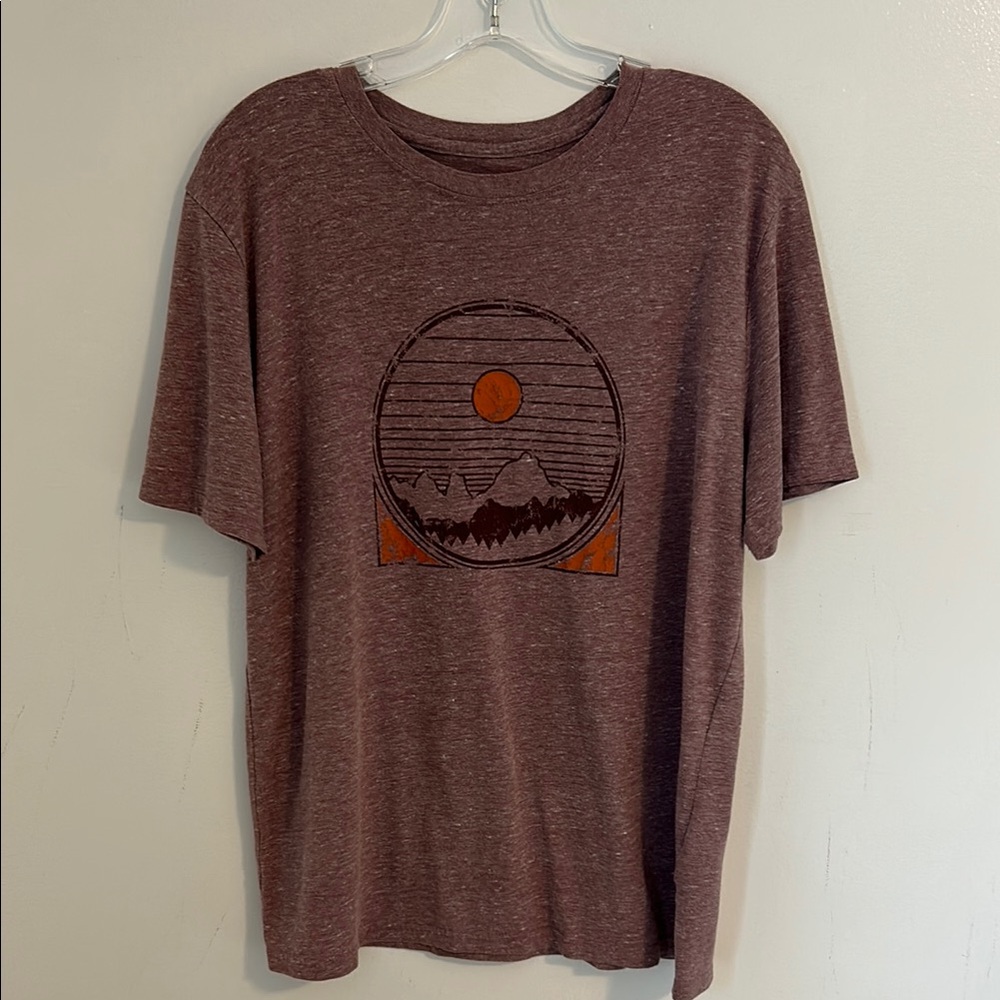 Women’s Threads For Thought Mountain Sunset/Sunrise Purple T-Shirt Size Large
